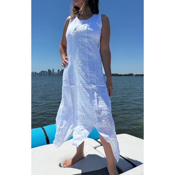 Embroidered Trendy Dresses for Women White Casual Dress Sleeveless Long Dress - Picture 2 of 4